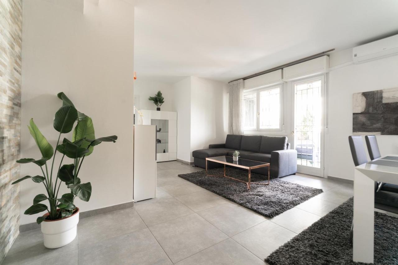 Oasis Luxury - A.C/Terrace/2Bedrooms Bergamo Exterior photo